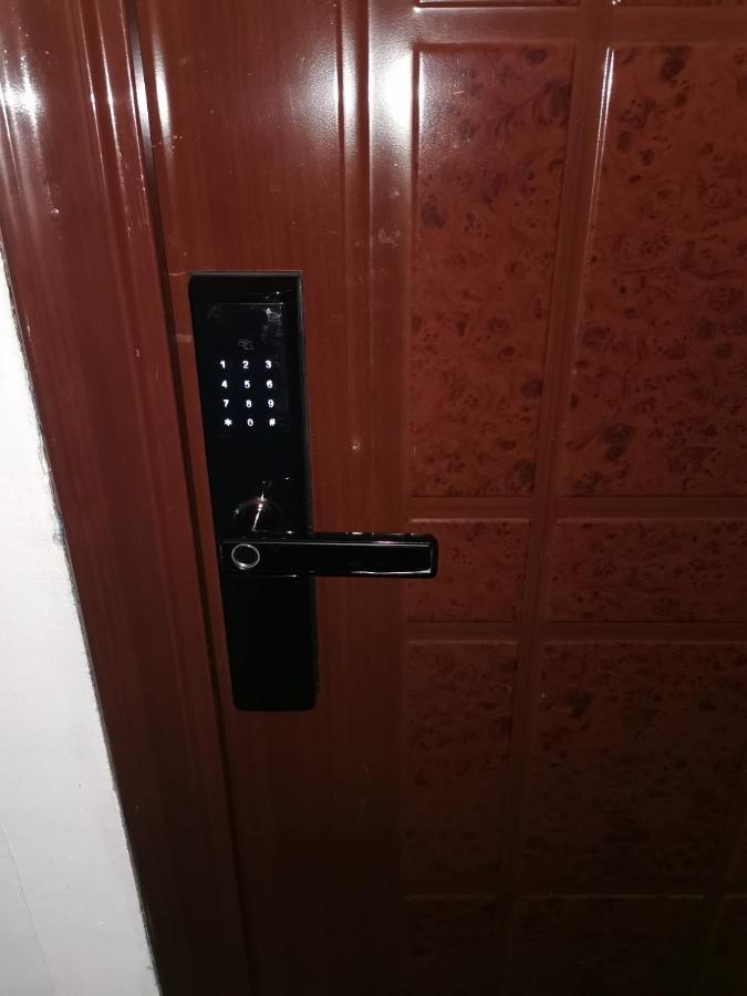 105500 Apartment Buşteni Buitenkant foto